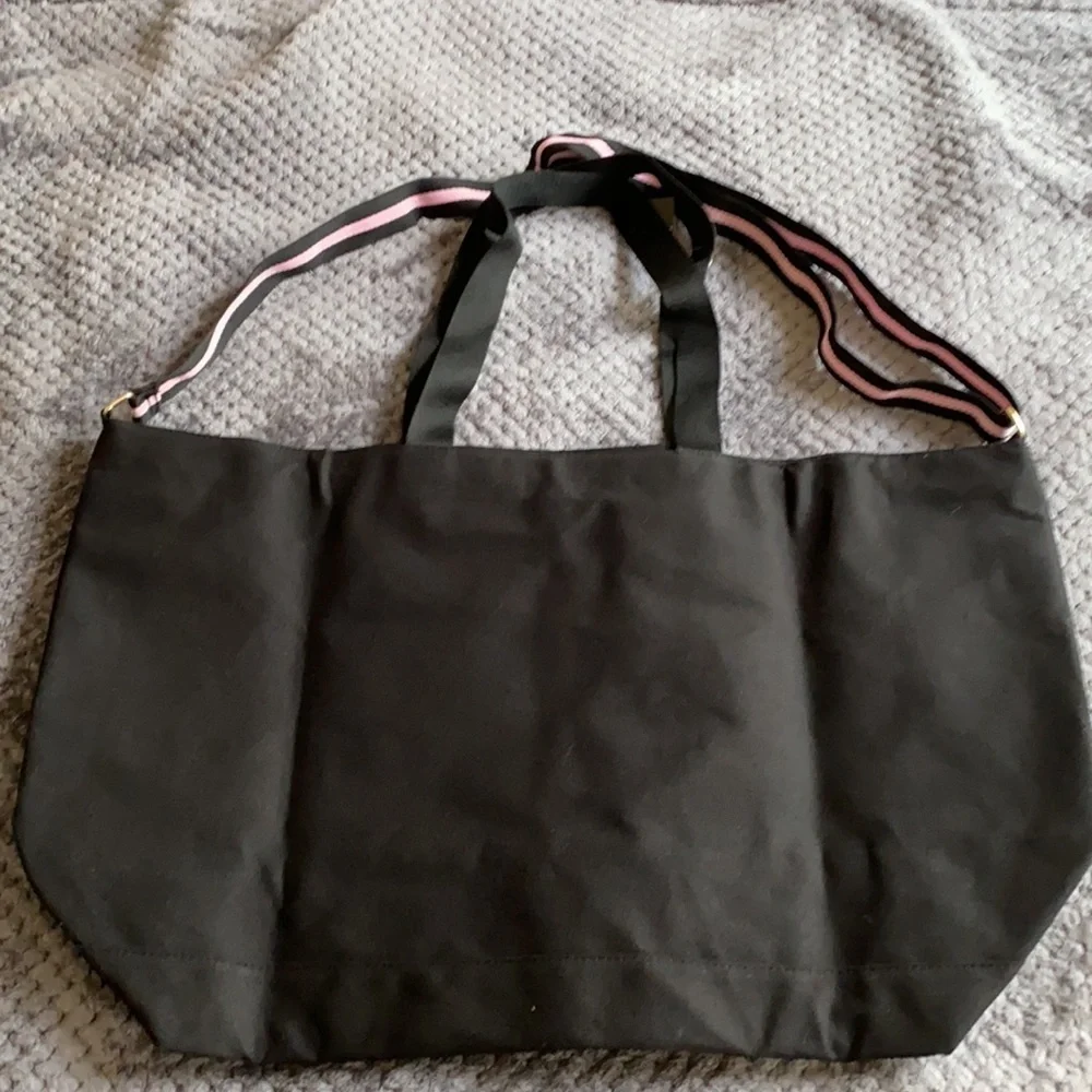 Victoria Secret LOVE Stripe Black Pink Beach Weekend Zipper Tote Bag NWT #CL-38